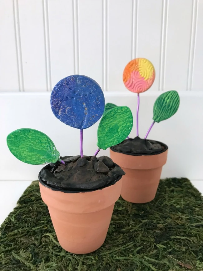 Air dry clay flower pots are a fun clay craft for all ages!
